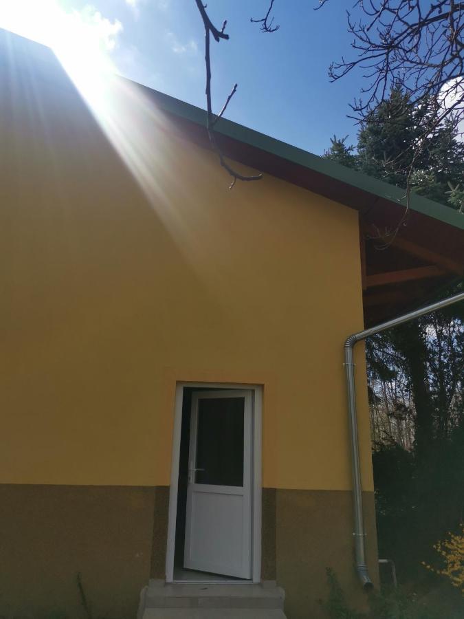 Podlovics Tanya Panzio Apartment Kemecse Luaran gambar