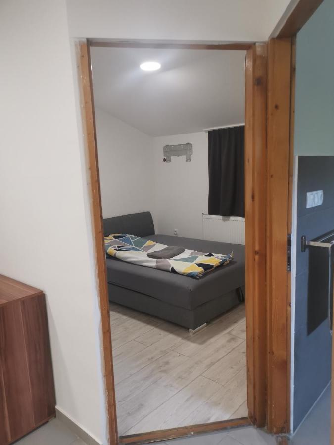 Podlovics Tanya Panzio Apartment Kemecse Luaran gambar