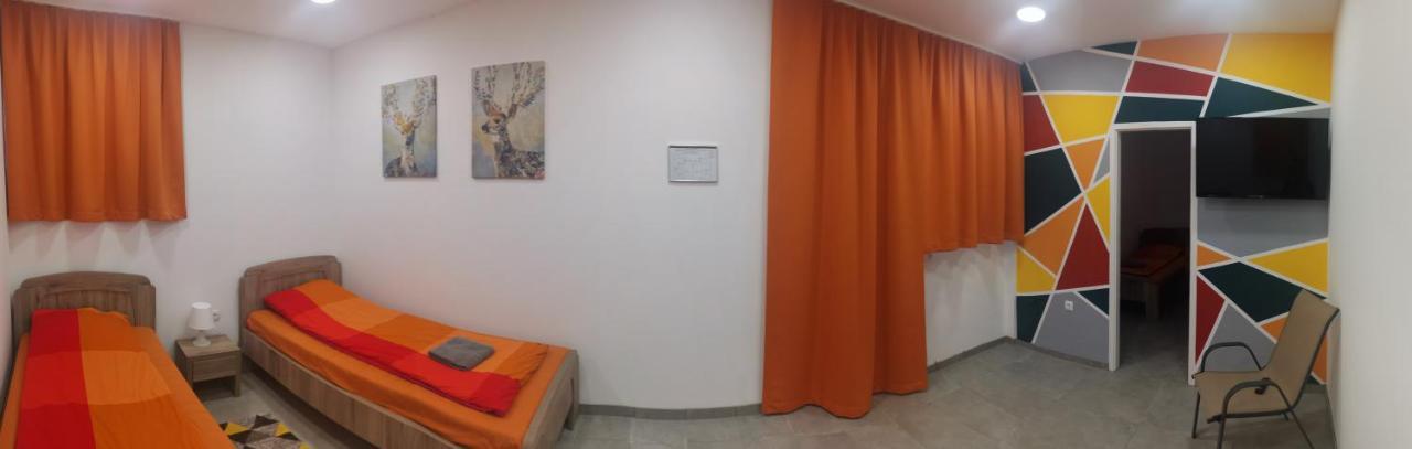 Podlovics Tanya Panzio Apartment Kemecse Luaran gambar