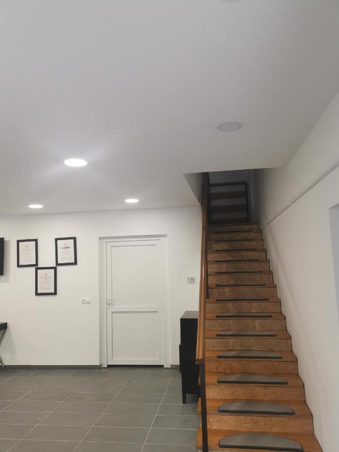 Podlovics Tanya Panzio Apartment Kemecse Luaran gambar