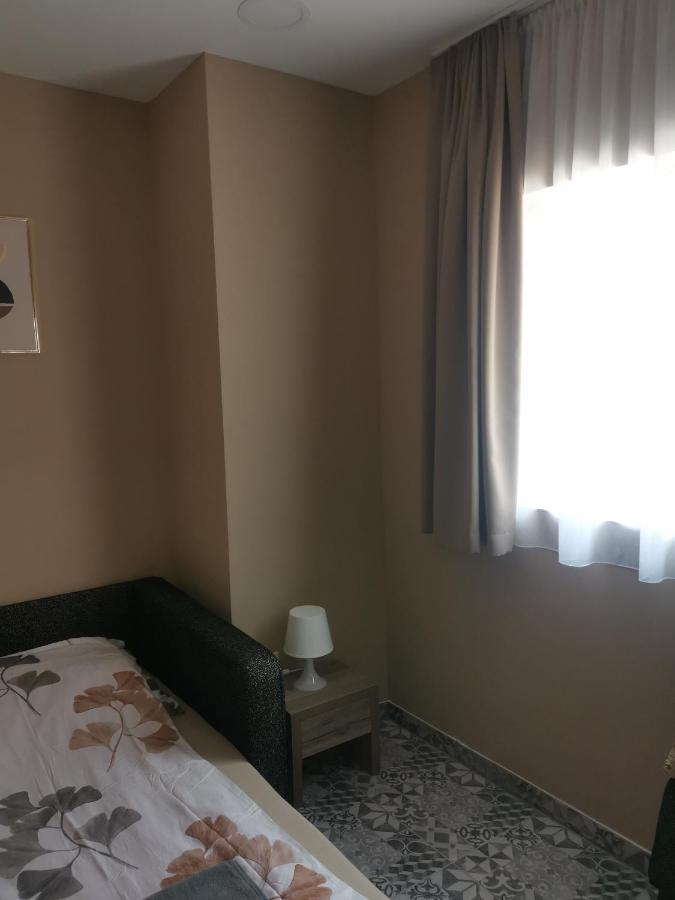 Podlovics Tanya Panzio Apartment Kemecse Luaran gambar