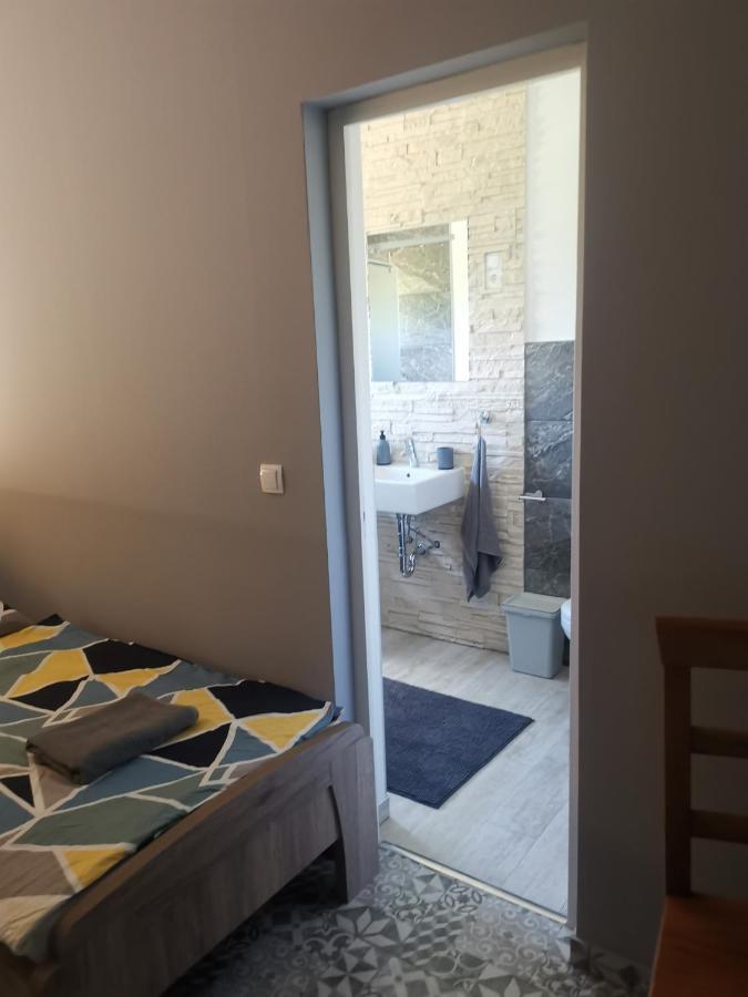 Podlovics Tanya Panzio Apartment Kemecse Luaran gambar